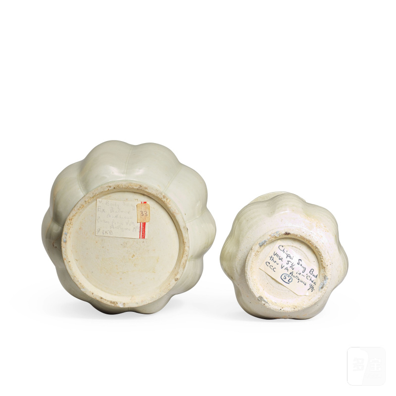 宋 米白釉瓶兩件 | TWO LOBED CREAM-GLAZED VASES - 图4